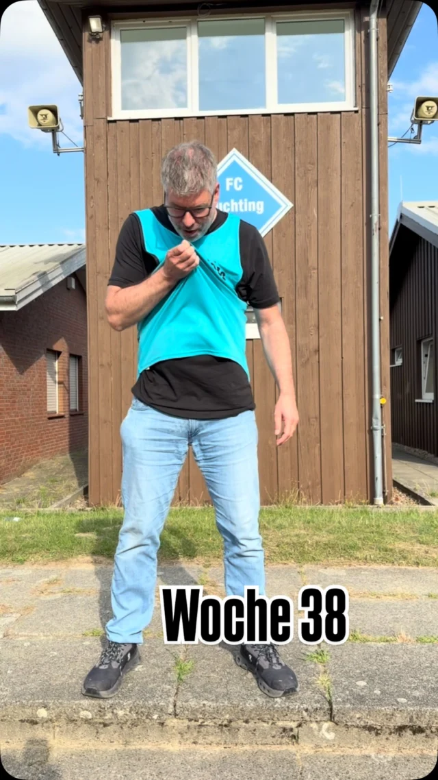 50 Jahre 50 Projekte Heute haben wir den FC Huchting mit Leibchen und neuen Fußbällen unterstützt.
Der FC Huchting ist ein traditioneller Bremer Verein von 1953! Hier werden noch Unterstützer gesucht…🏆🥅👀Wir wünschen der C Jugend viel Erfolg 🤩#mausolf #delmenhorst #bremen #fussball #wärmepumpe
